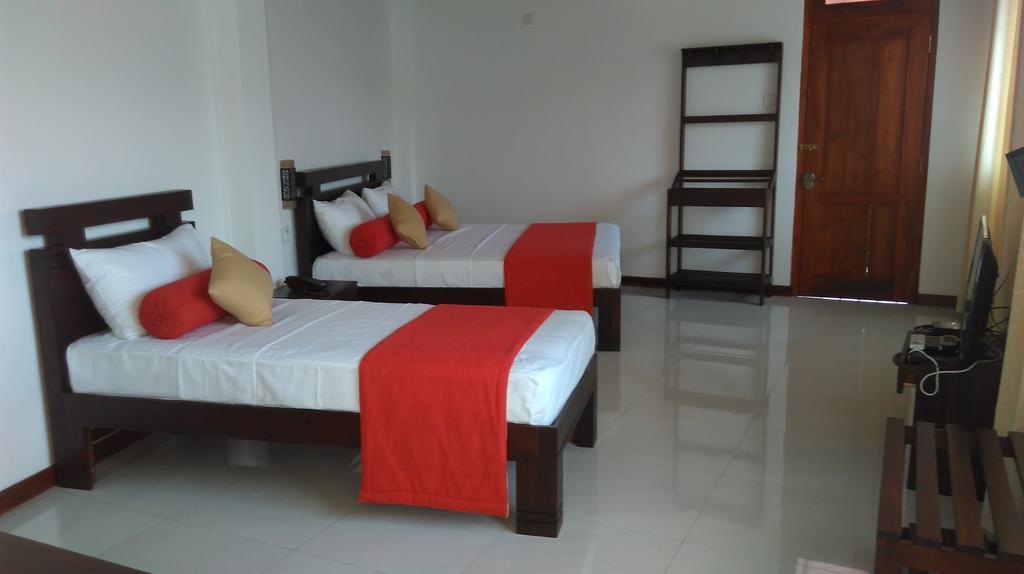 Vin Roma Inn Kandy Exterior foto