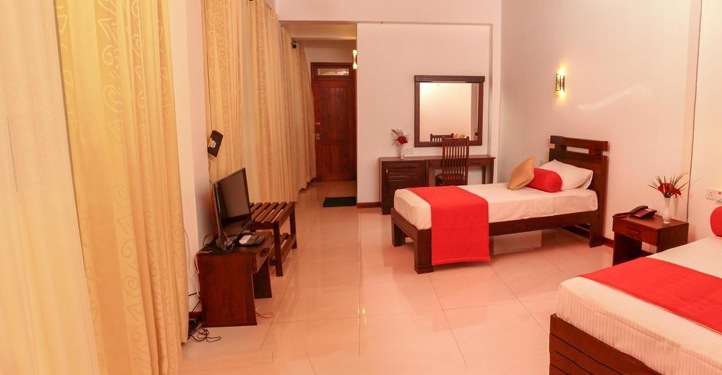 Vin Roma Inn Kandy Exterior foto